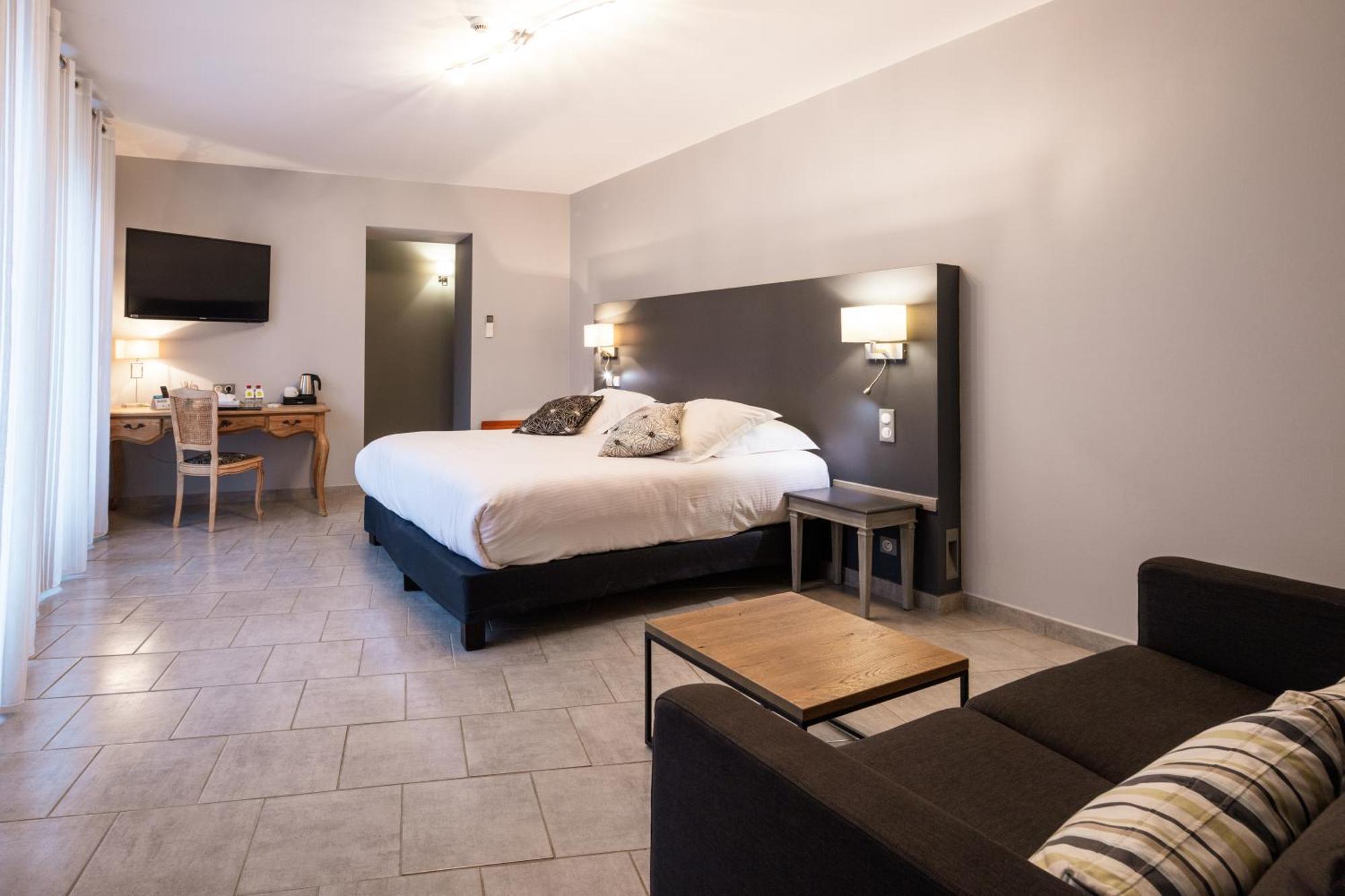 Logis Hotel Restaurant De La Paix Lodève Kültér fotó