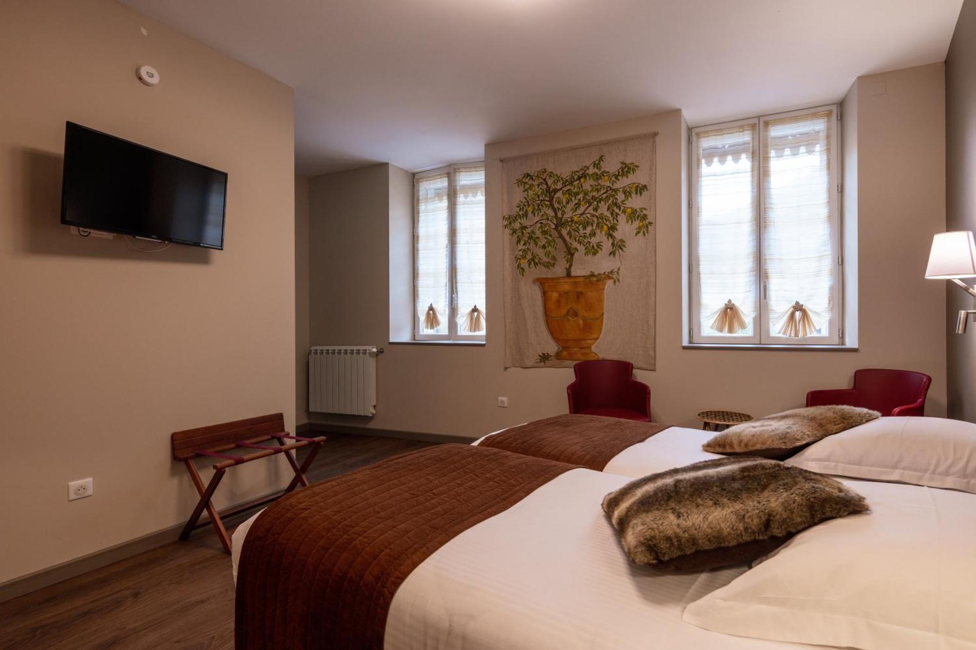 Logis Hotel Restaurant De La Paix Lodève Kültér fotó