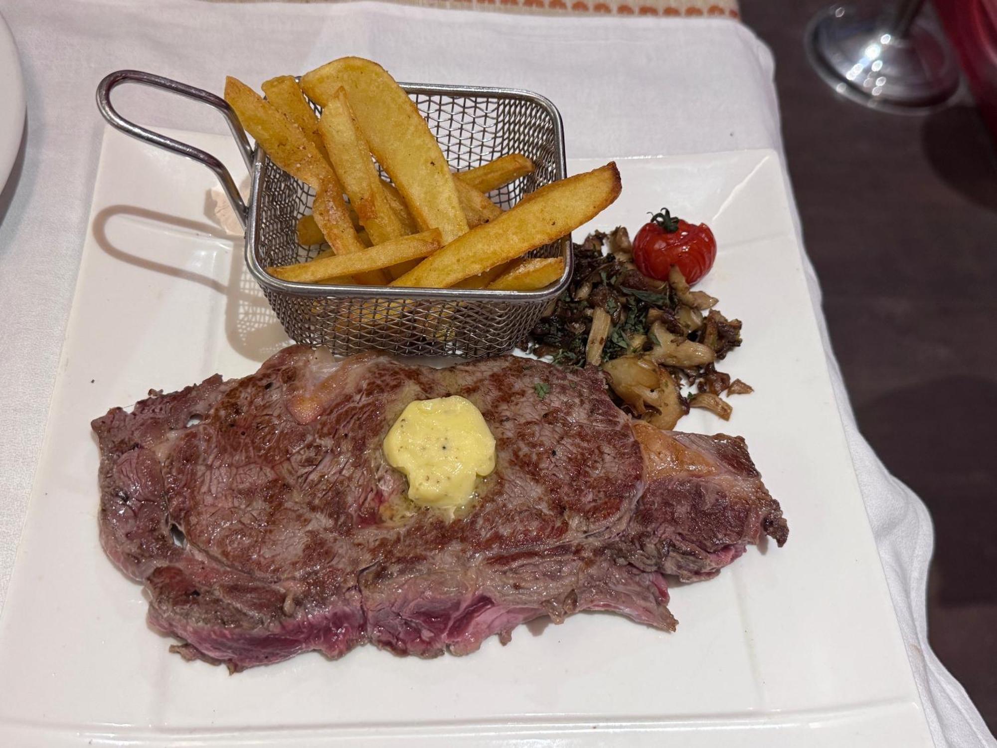Logis Hotel Restaurant De La Paix Lodève Kültér fotó
