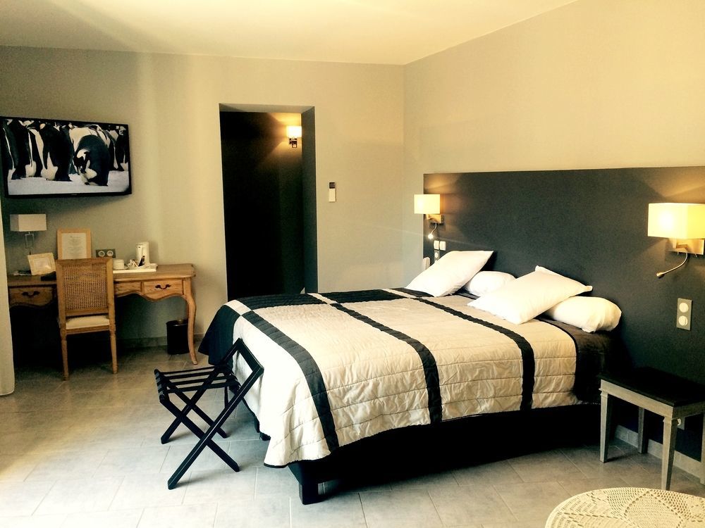 Logis Hotel Restaurant De La Paix Lodève Kültér fotó