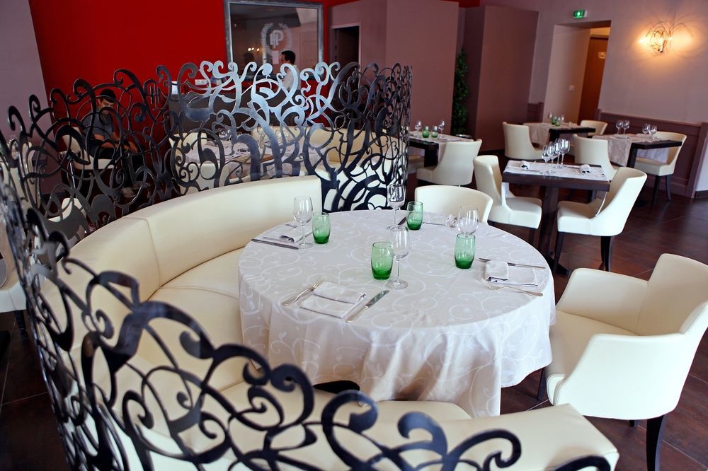 Logis Hotel Restaurant De La Paix Lodève Kültér fotó